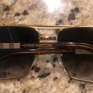 Louis Vuitton attitude sunglasses 100% Authentic